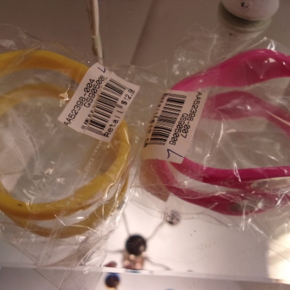 Nwts 2 Lg Power Balance Bracelets. K21-5 - Picture 3 of 4